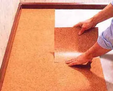 фото Оклейка пробкой полов