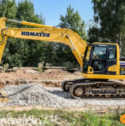 Фото №0 Экскаватор гусеничный Komatsu 210