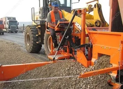 Фото №0 Аренда уширителя обочин, бордюроукладчика Strassmayr BF 290, Смоленск