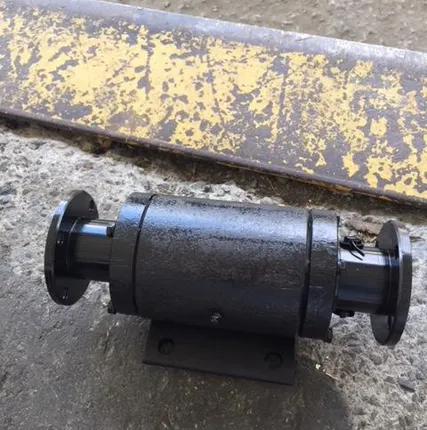 Фото №0 Промежуточная опора ДС-39Б 12.02.000 длинная под кардан для автогудронатора