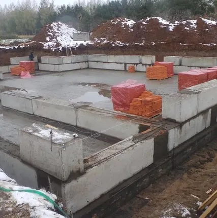 Фото №0 Устройство монолитных ж/б стен цоколя