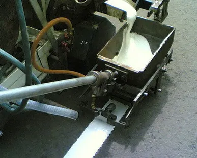 фото Нанесение дорожной разметки