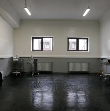 Фото №1 Модульная резиновая плитка для пола в гараже Резиплит-10