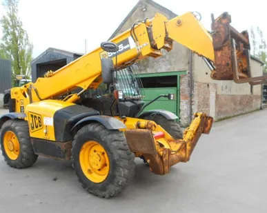фото Аренда телескопического погрузчика JCB