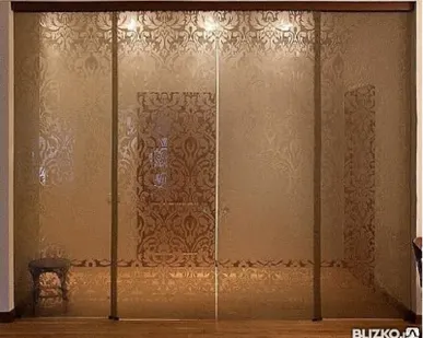 фото Перегородки раздвижные оформленые пескоструйным рисунком