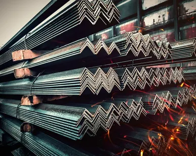 фото Уголок стальной AISI 304 горячекатаный 60х60х6 мм