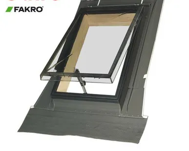 фото FAKRO окно-люк выхода (поликарбонат.крышка) WSZ 54х75см