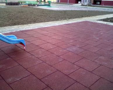 фото Покрытие для детских площадок травмобезопасное