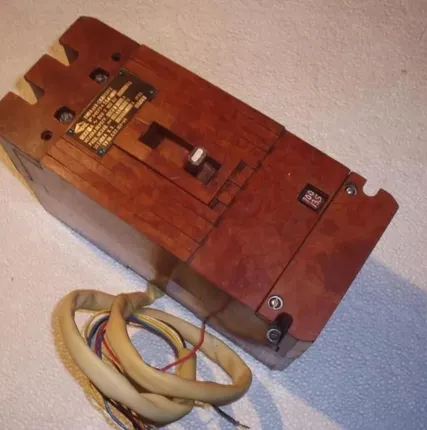 Фото №0 Автоматический выключатель А3776П