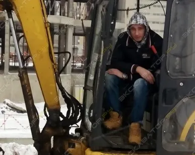 фото Аренда мини-экскаватора Komatsu PC35R, Москва