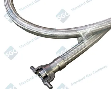 фото Металлорукав криогенный Ду40 L5000 с гайками РОТ 1-40 ГОСТ 19334-73