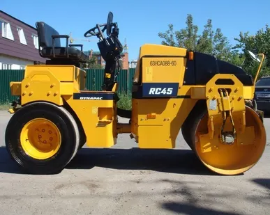 фото Услуги дорожного катка 6т