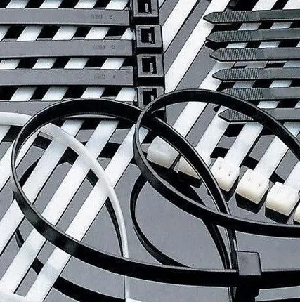 Фото №0 Хомут-стяжка 3*120 (18) 3204