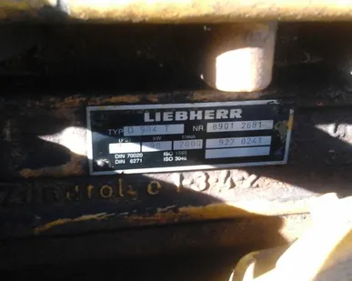 фото ДВИГАТЕЛЬ 4-ох цилиндровый (LIEBHERR D-904-T) на LIEBHERR-912