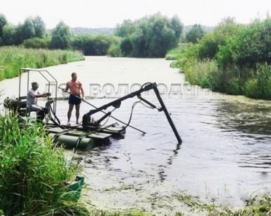 фото Земснаряд для очистки водоёмов в Вологде