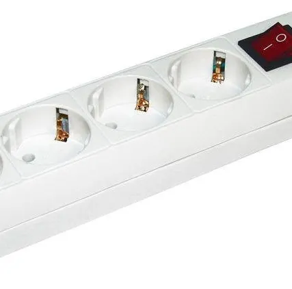 Фото №0 Удлинитель 4х3м с заземл. 16А IP20 У04К с выкл. ПВС 3х1 ИЭК WYP10-16-04-03-ZK-N