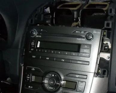 фото Установка магнитолы Toyota