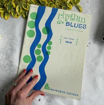 Фото №0 Книга альбом с нотами Ритм и блюз на английском языке