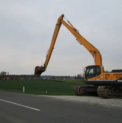 Фото №0 Аренда длиннорукого экскаватора Hyundai R300LC