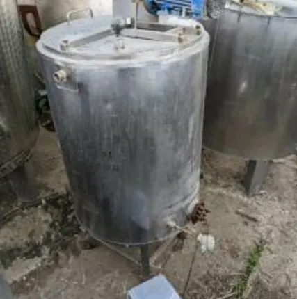 Фото №0 Емкость нержавеющая, объем — 0,12 куб.м., рубашка, эл нагрев, мешалка, инв 1932 Б/У в Москве