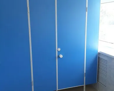 фото Сантехнические туалетные перегородки