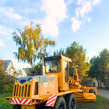 Фото №1 Автогрейдер ДОРМАШ ДЗ-122Б-1 в отличном обслуженном состоянии