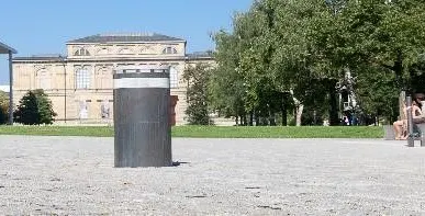 фото Стационарный дорожный блокиратор 275H600 высотой 600, окрашенная сталь