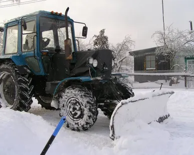 фото Убираем снег Камаз 13тн