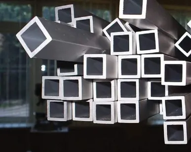 фото Труба алюминиевая квадратная 120х120х8 мм АД1Т1