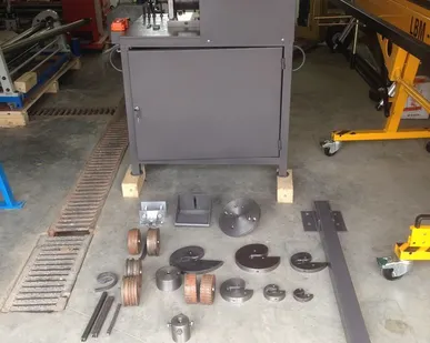 фото Универсальный станок для кузнечной ковки МЕТАЛСТАН-КУЗНЕЦ