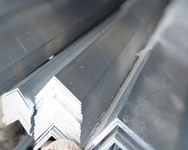 фото Уголок алюминиевый АД31Т 15*15*1,2мм (3м)