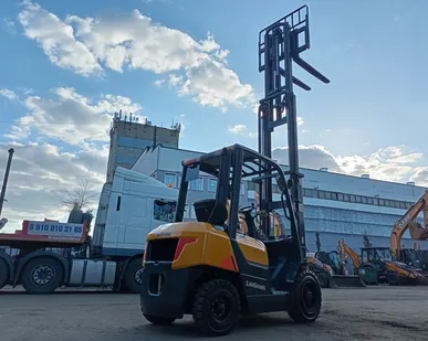 фото LiuGong CLG2035H (3,5 тонны) Вилочный погрузчик (автопогрузчик, кара)