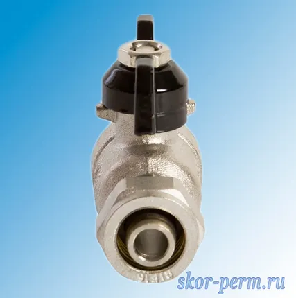 Фото №3 Кран для металлопластиковых труб 16х1/2&quot; VЕRTUM Ц-НР