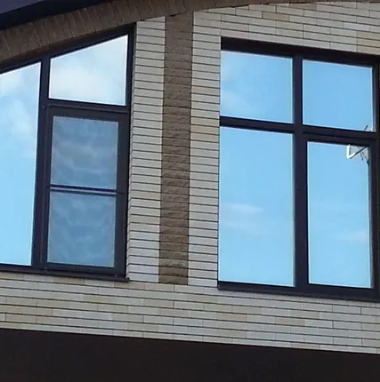 Фото №0 Тонировка зданий зеркальной пленкой