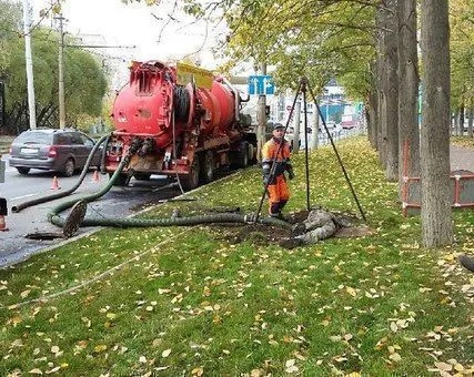 Фото №0 Откачка воды из дренажных колодцев