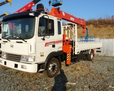 фото Hyundai HD120 (2013 г.в.) с КМУ Kanglim 2056 (2014 г.в.) 7 тонн