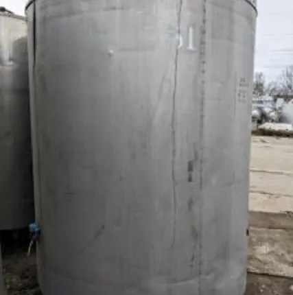 Фото №0 Емкости нержавеющие, объем — 2,1 куб.м,, рубашка, термос Б/У в Москве