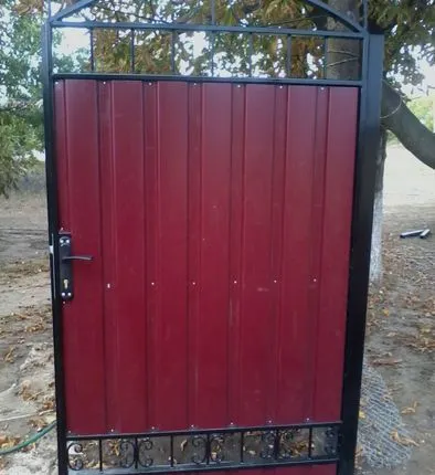 Фото №0 Калитка в воротах