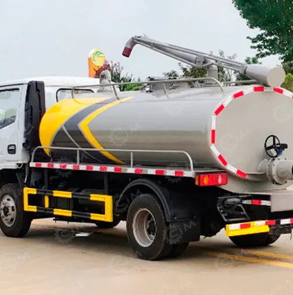 Фото №0 Ассенизатор (вакуумная машина) на шасси ISUZU 4x2 700P дв 139KW бочка 5м3 насос XD-360