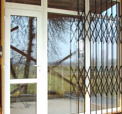 Фото №0 Раздвижная решетка усиленные ромбы