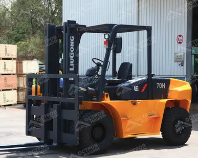 фото LiuGong CLG2070H вилочный погрузчик 7 тонн (автопогрузчик, кара)