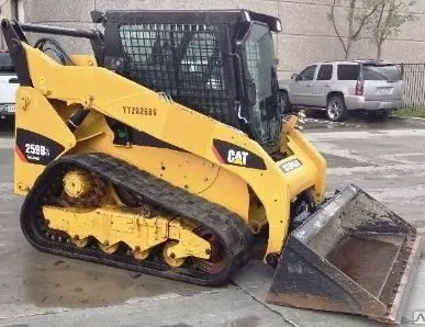 фото Аренда минипогрузчика на гусеницах Caterpillar 259B