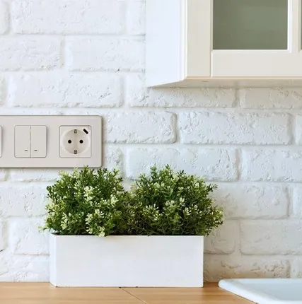 Фото №4 Механизм выключателя 3-кл. Inspiria 250В 10AX сл. кость Leg 673641