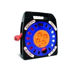 фото Удлинитель 4х20м с заземл. 16А IP20 У16-012 термо ПВС 3х1 в закрытом корпусе защ. шторки UNIVersal 1673