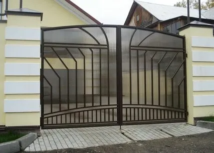 Фото №0 Металлические распашные ворота (V-20)