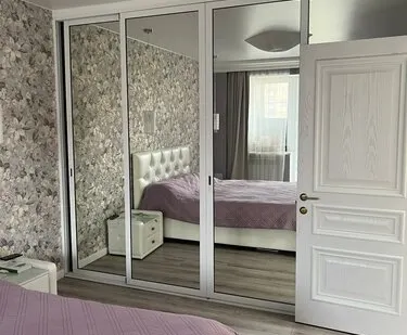 фото Алюминиевые конструкции с зеркалом