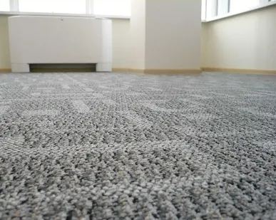 фото Настилка коврового покрытия