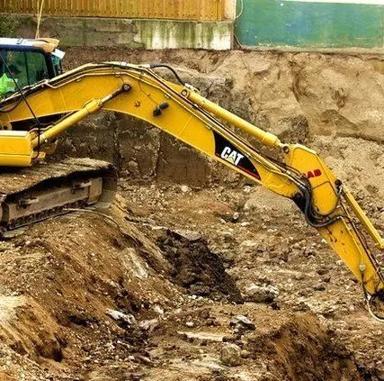 Фото №0 Рытье котлованов