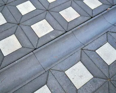 фото Водосток тротуарный