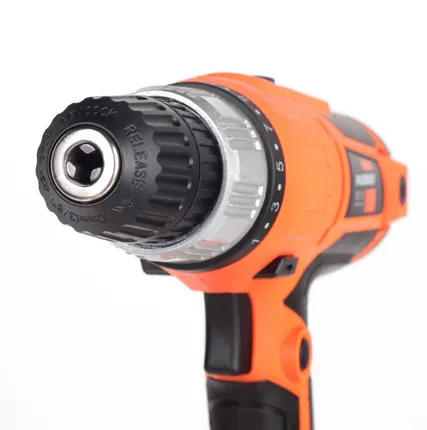 Фото №1 Дрель-шуруповерт  FS 300